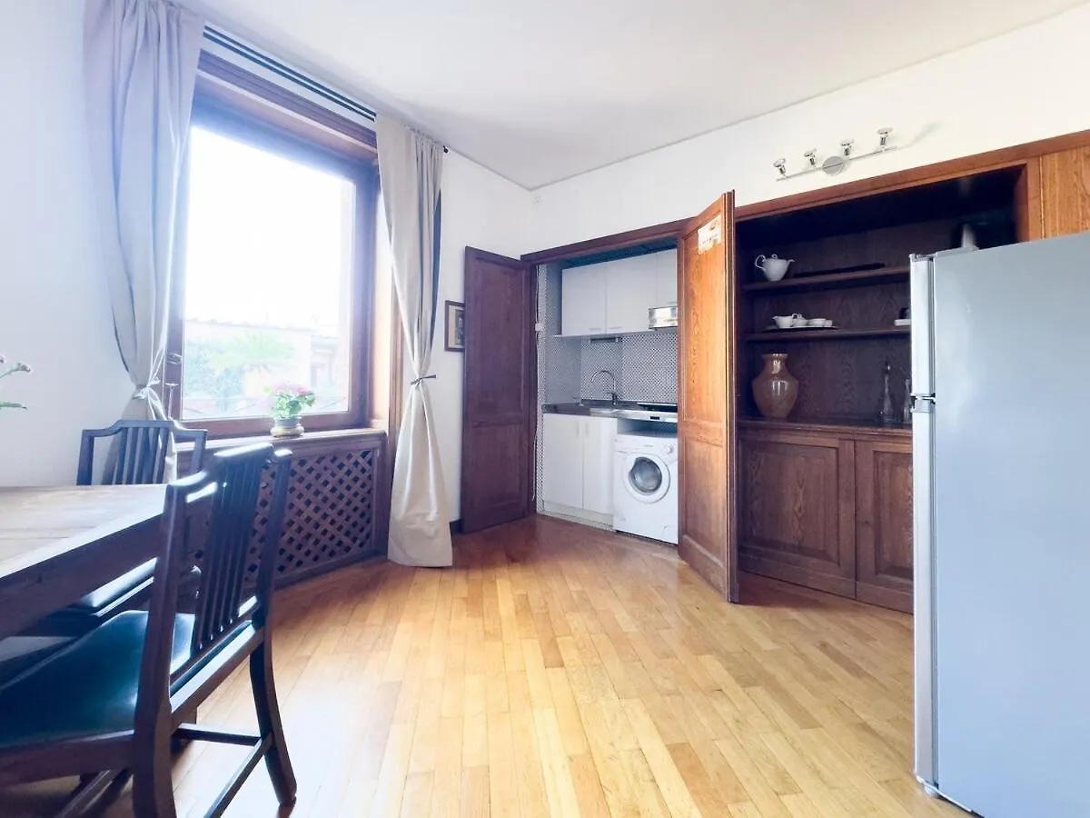 Apartment Maison Giulia Rome